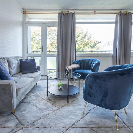 Entire 3 Bedroom Luxury Apartment In London With Private Balcony Bagian luar foto