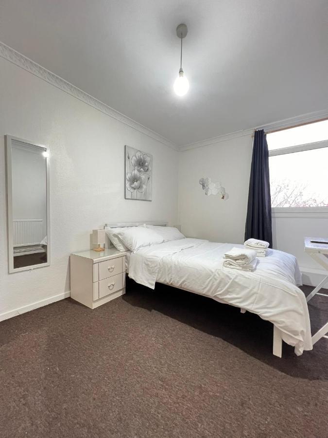 Entire 3 Bedroom Luxury Apartment In London With Private Balcony Bagian luar foto