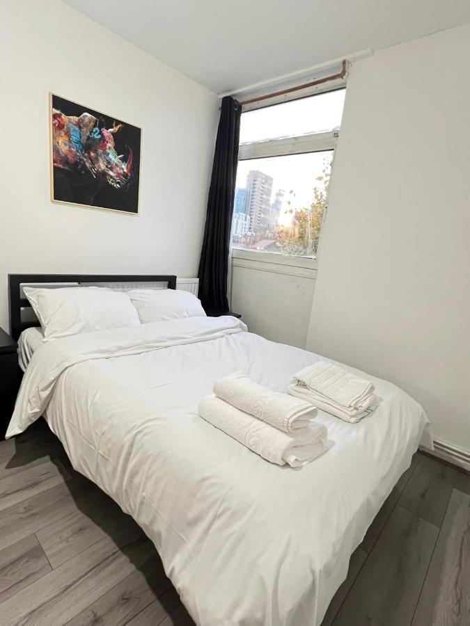 Entire 3 Bedroom Luxury Apartment In London With Private Balcony Bagian luar foto