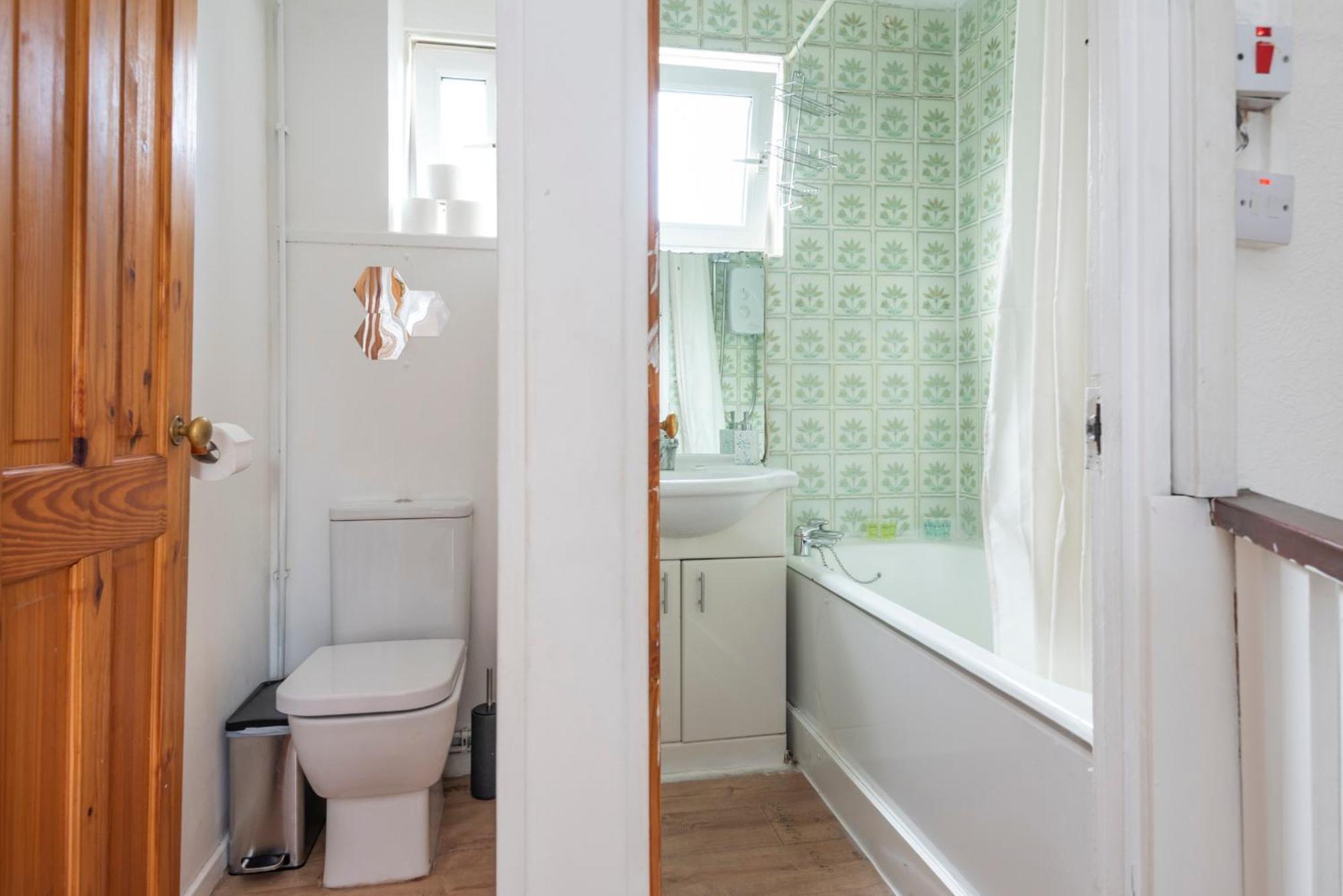 Entire 3 Bedroom Luxury Apartment In London With Private Balcony Bagian luar foto
